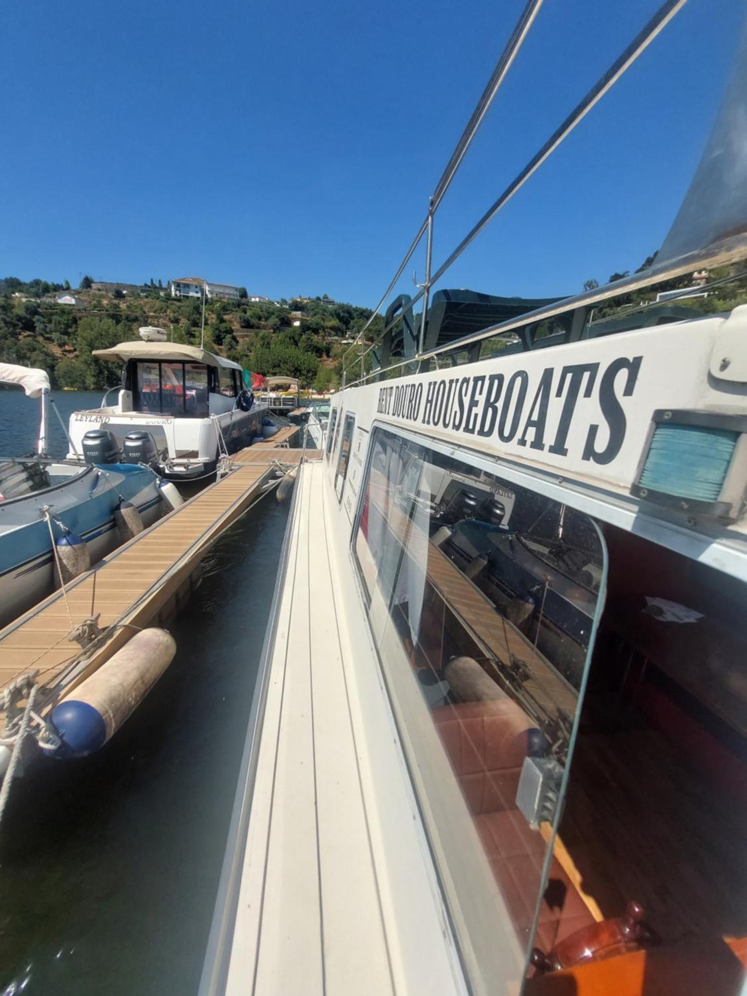 Hotel Douro Houseboats Marco de Canavezes Exterior foto